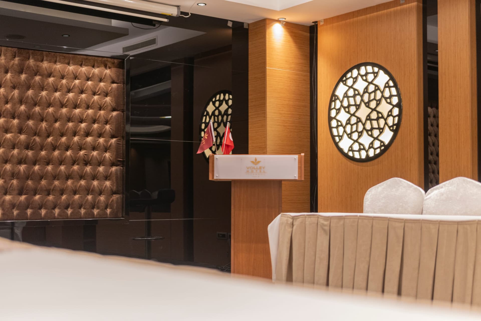 Safir Salon 02
